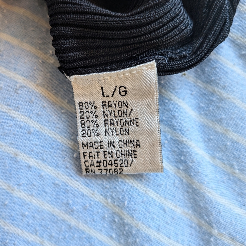 Black Sleeveless Ribbed Top - Picture 4 of 5